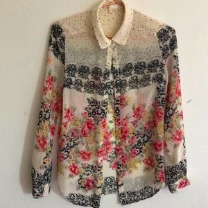 Blouse great for any ocassion